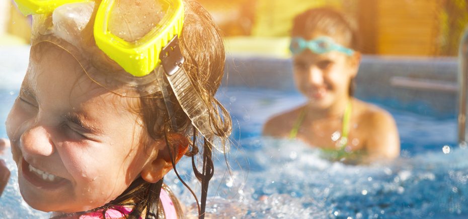 Verão na piscina, mas sem desperdício de água