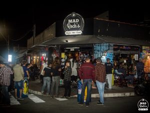 Mad's Rock, em Laranjeiras, Serra, ilustra post de opções de vida noturna no bairro, para o blog da Morar Construtora