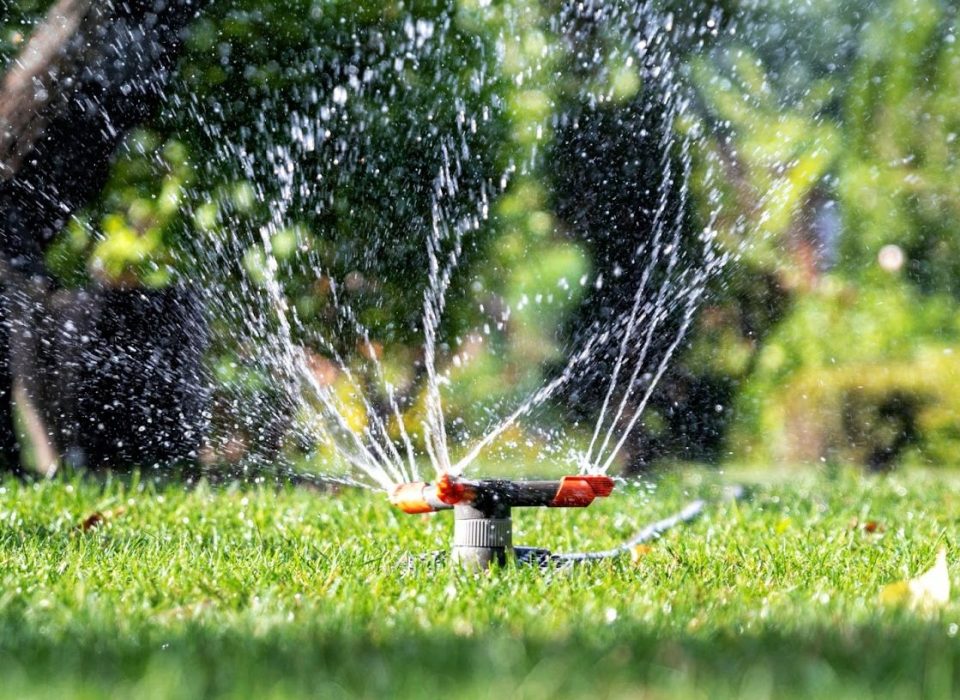 Benefícios da captação de água da chuva em condomínios